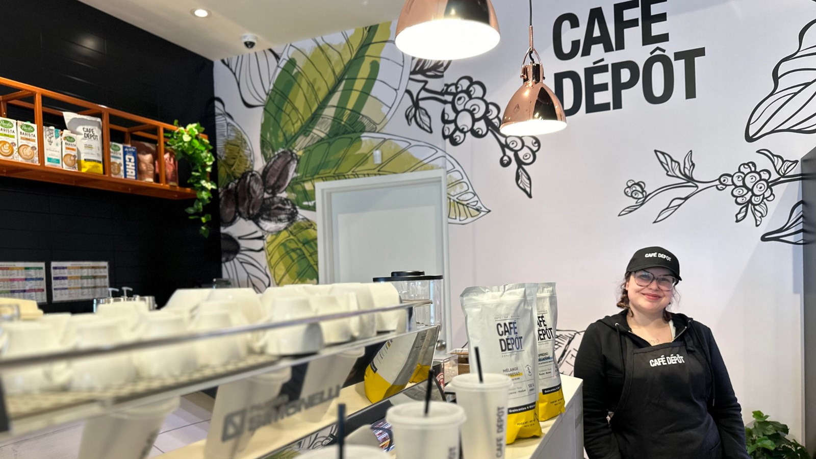 A new Café Dépôt opens on de la Gare in Vaudreuil-Dorion