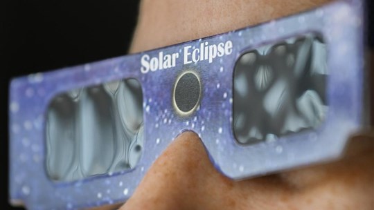 Les personnes malvoyantes pourront profiter de l'éclipse avec des outils interactifs