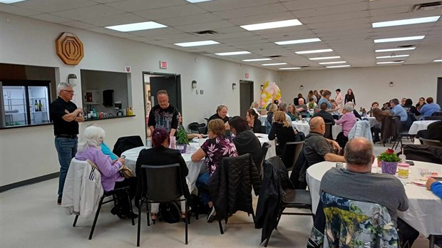 Benefit dinner raises $2,500 for Relay for Life  