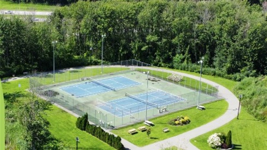 Terrains de tennis et de pickleball à Saint-Zotique : réservés aux résidents