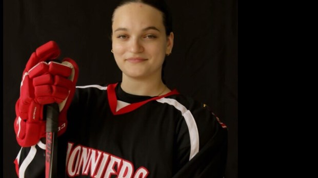 Quatre joueuses de hockey en vedette à la Coupe belairdirect M15 féminin 