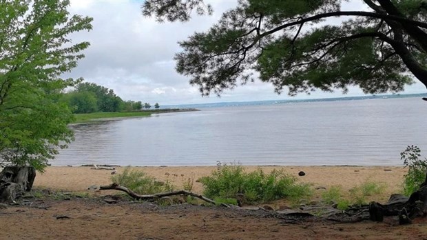 Sandy Beach: $100 fines await offenders  