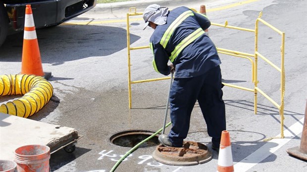 Nettoyage des conduites d'égout sanitaire en cours aux Cèdres 
