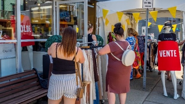 Retour de la Grande vente trottoir à Salaberry-de-Valleyfield 