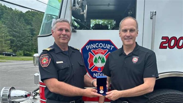 SI de Pincourt/NDIP executives recognized for years of service   