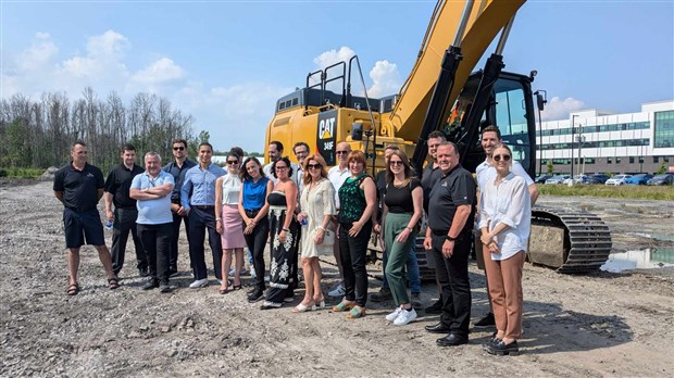 Une première pelletée de terre et un don de 10 000$ pour le projet Ottera 