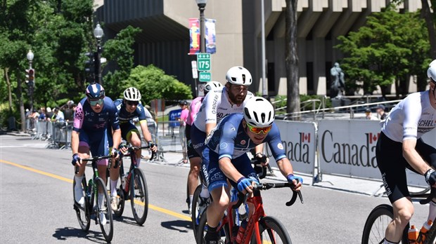 A Vaudreuil-Dorionnois recounts his experience at the Canadian Road Cycling Championships  