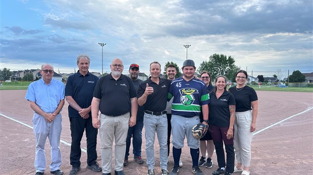 Inauguration du nouveau terrain de baseball au parc Bissonnette 