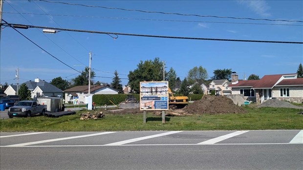 Pointe-des-Cascades suspends construction project