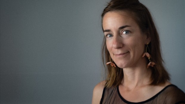 La mosaïste Roxane Campeau en résidence à la bibliothèque Marie-Uguay