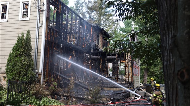 Fire destroys a single-family home in Saint-Lazare  