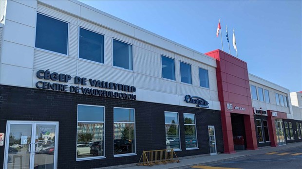 Cégep de Valleyfield launches work on its study center in Vaudreuil-Dorion 