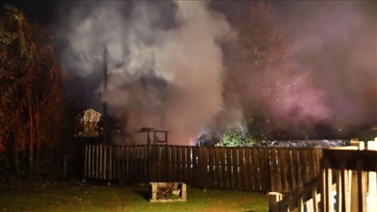 Un cabanon est détruit par les flammes sur la rue Santoire 