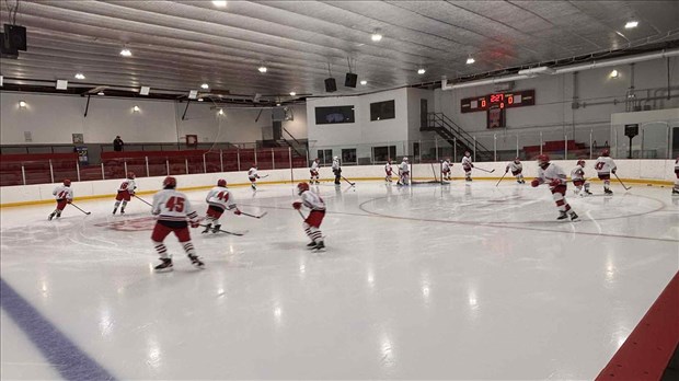 Défaite de 4-3 des Pionniers M14 