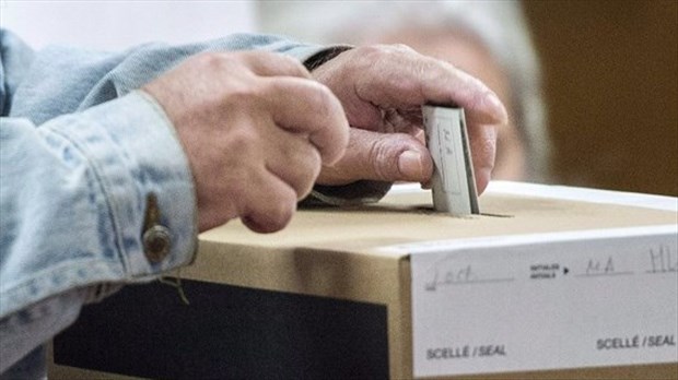 C'est jour de vote par anticipation aux élections municipales, de midi à 20h