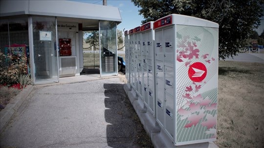 Ottawa appelé à valider la refonte de Postes Canada