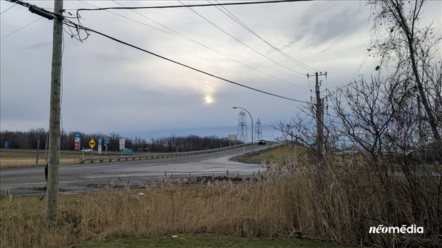 Un feu de circulation prévu sur la rue Sauvé à Les Coteaux d’ici 2027 
