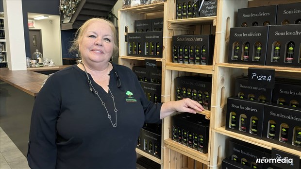 Entre inquiétude et résilience: une commerçante de Dorion s'organise face à la fermeture du pont