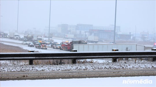 Mise en portefeuille sur l'autoroute 40 à Vaudreuil-Dorion