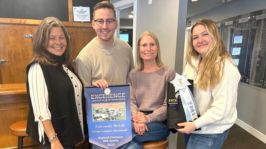 Une ferme de Sainte-Anne-de-Bellevue remporte le prix du meilleur lait 