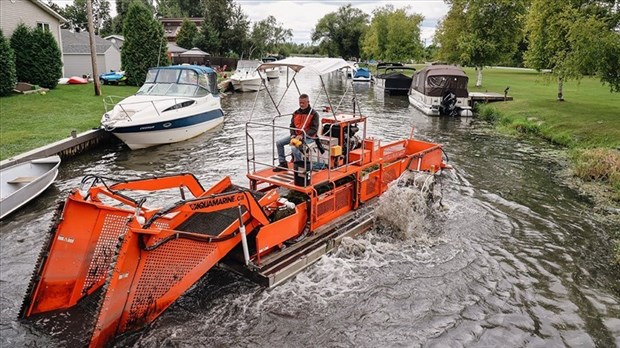 Saint-Zotique fait l'acquisition d'un bateau à faucarder 