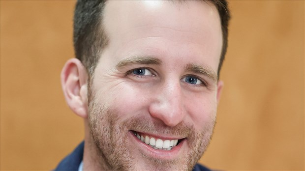 ÉLECTIONS 2025: Tyler Jones, un facteur passionné de politique portera les couleurs du NPD 