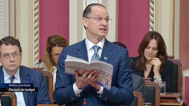 Tensions commerciales et équilibre budgétaire : les grandes lignes du budget 2025-2026