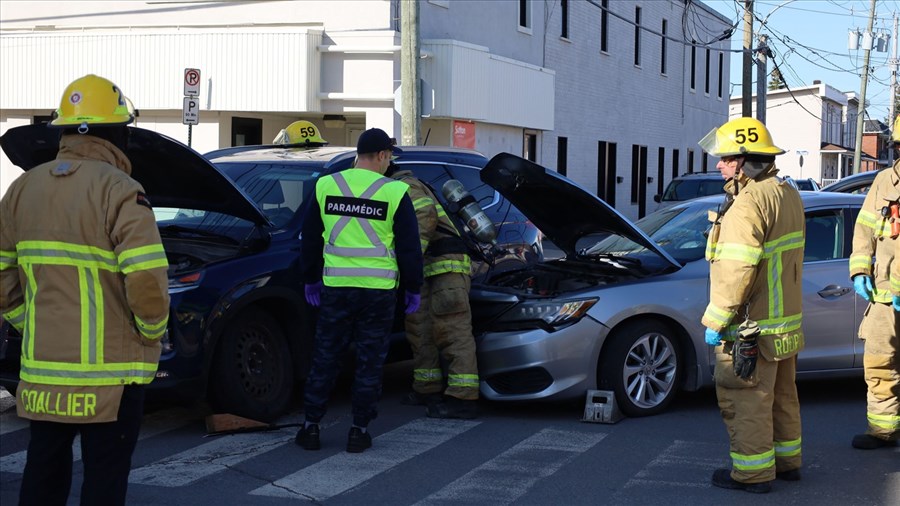 Deux véhicules impliqués dans une collision à Salaberry-de-Valleyfield 