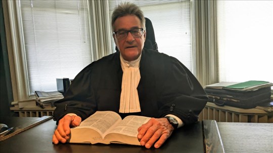 «Je m'amuse encore », Me Jacques Vinet 
