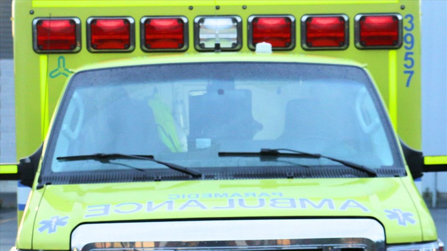 Des paramedics contraints d’attendre des heures aux urgences