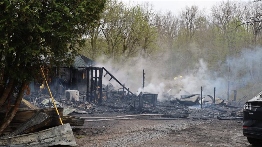 Des dizaines de pompiers en entraide à Sainte-Justine-de-Newton 