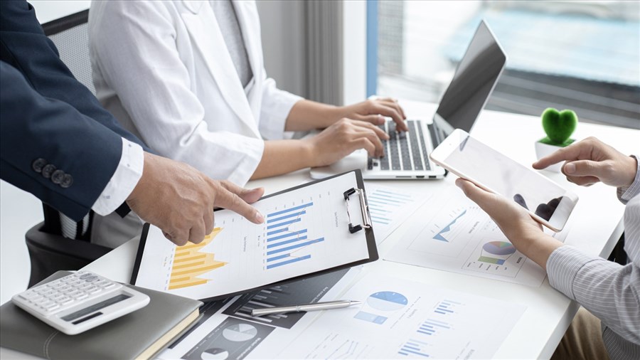 L’ADRIQ et DEV s’unissent pour offrir un accompagnement stratégique aux entreprises de la région