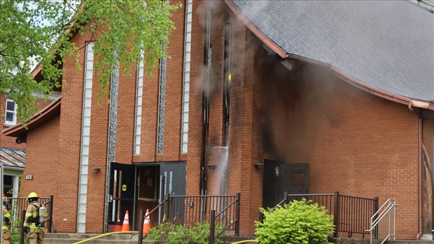 Incendie dans une église à Sainte-Barbe