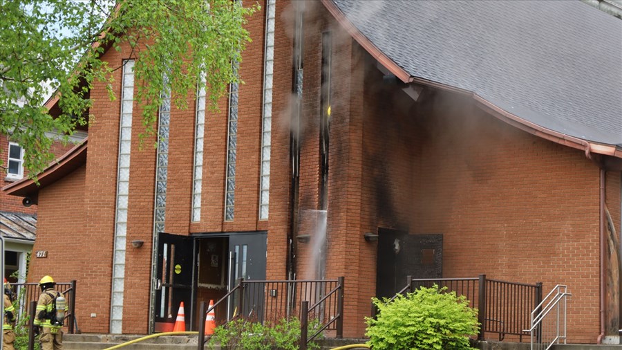Incendie dans une église à Sainte-Barbe