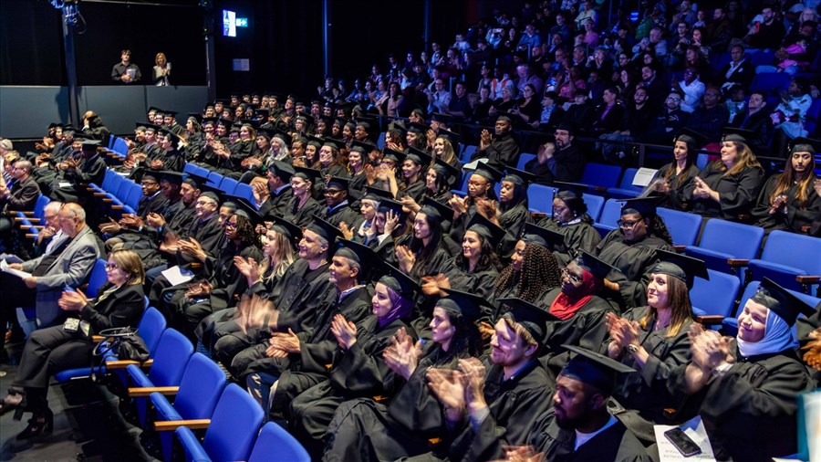 Célébration et fierté pour les diplômés de la Formation continue 