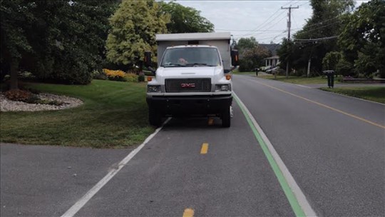 Stationnement illégal sur la piste cyclable : où en est la Ville de Coteau-du-Lac?