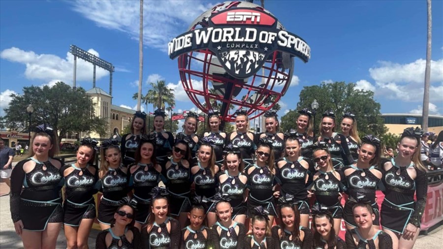 Sa passion pour le cheerleading la mène jusqu'en Floride 