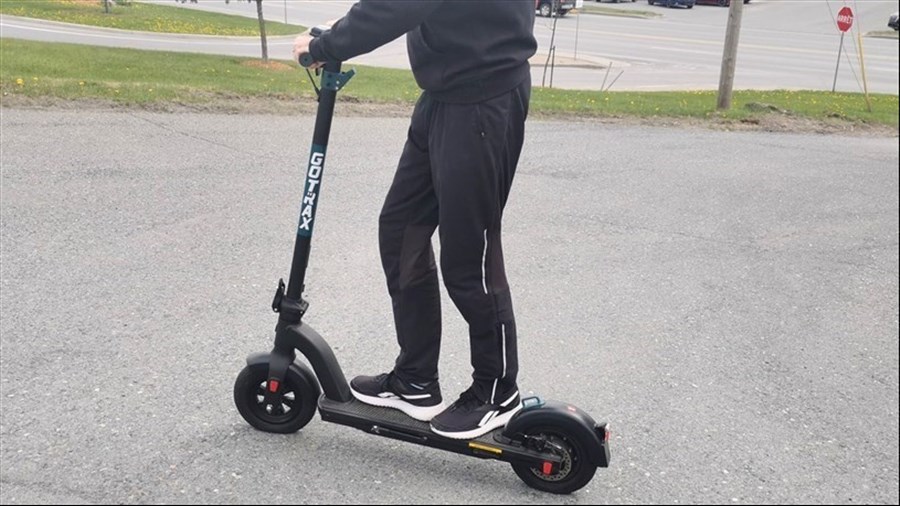 Vélos et trottinettes électriques : quelles sont les règles ?