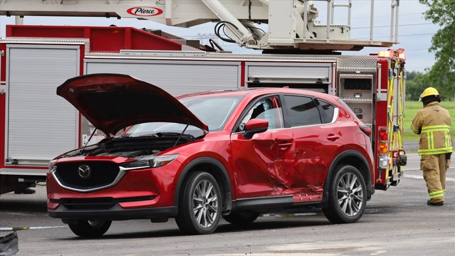 Des blessures légères pour une automobiliste à la suite d'une collision 