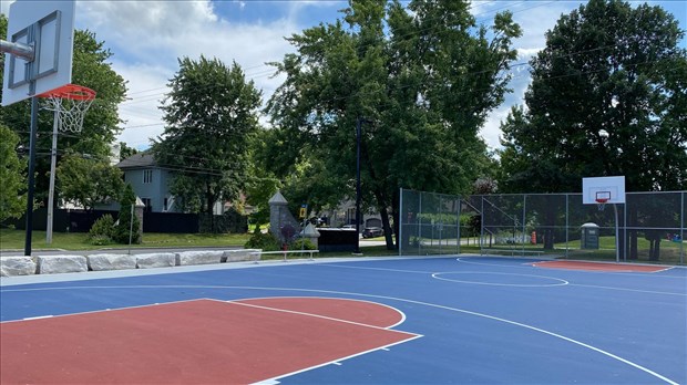  Le terrain de basketball du parc Michel-Martin maintenant accessible