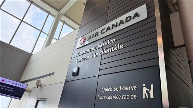 Air Canada impose un lock-out à ses agents de bord