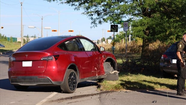 Accident impliquant deux véhicules à Salaberry-de-Valleyfield