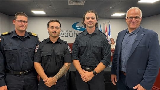 Beauharnois reconnaît le travail exemplaire de deux pompiers de son SI 