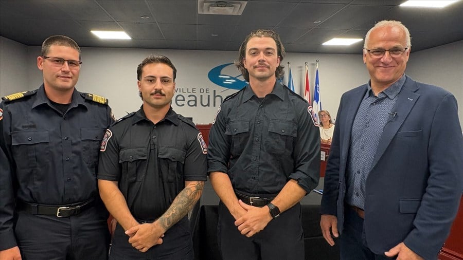 Beauharnois reconnaît le travail exemplaire de deux pompiers de son SI 