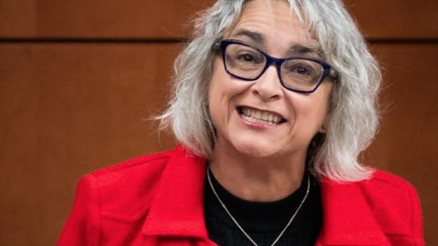 Un boycott insensé du whisky Crown Royal selon Claude DeBellefeuille 