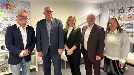 Le ministre Julien rencontre les porte-paroles de la MRC