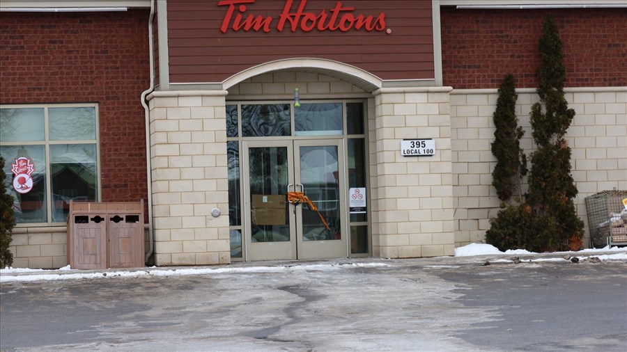 Intervention des sapeurs de Vaudreuil-Dorion au Tim Hortons 