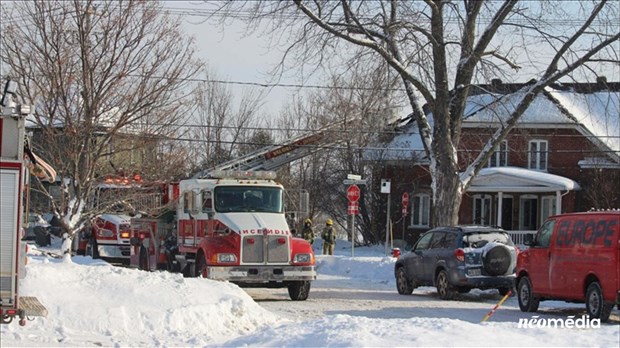 Douze personnes à la rue après un incendie à Vaudreuil-Dorion 