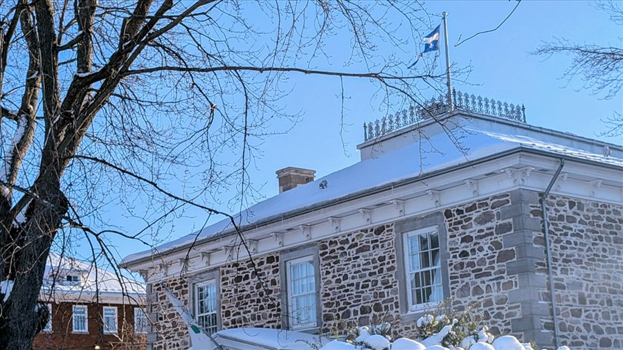 Un drapeau et son protocole