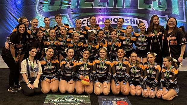 Direction l’AIA pour l’équipe de cheerleading du Club Fusion